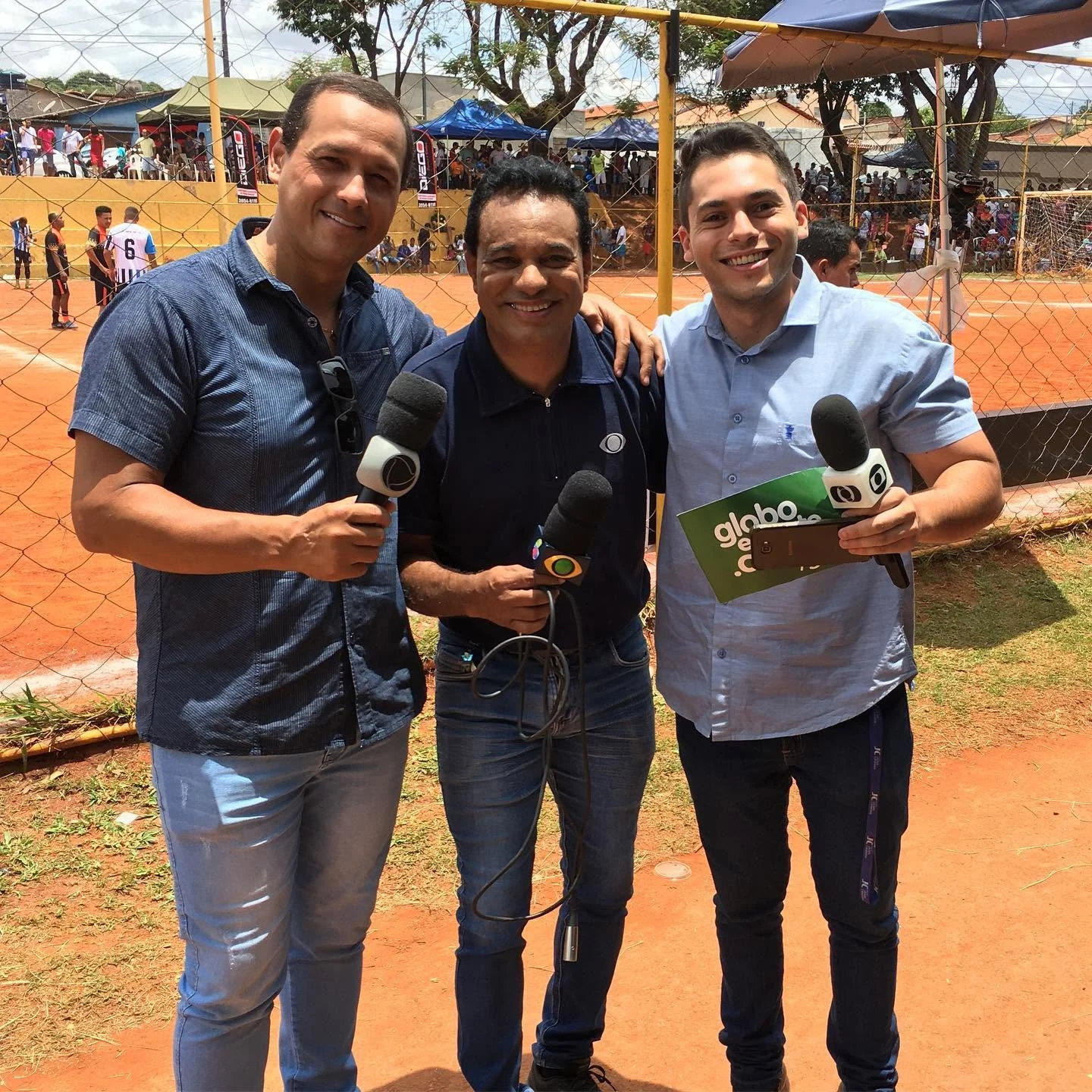 Beto Brasil durante cobertura esportiva em Goiás